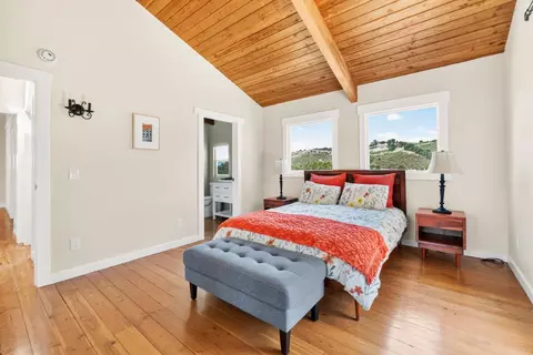 Bedroom - 11675 Mccarthy Rd, Carmel Valley, CA 93924 photo 2 of 8