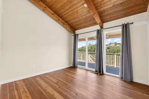 Bedroom - 11675 Mccarthy Rd, Carmel Valley, CA 93924 photo 3 of 8