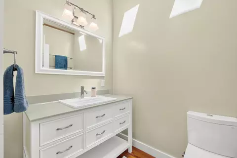 Bath - 11675 Mccarthy Rd, Carmel Valley, CA 93924 photo 3 of 3