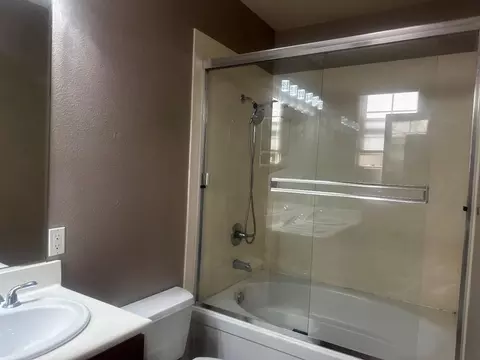 Bath - 760 Mente Linda Loop, Milpitas, CA 95035 photo 1 of 3