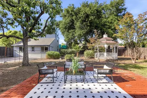 Exterior - 21075 Greenleaf Dr, Cupertino, CA 95014 photo 4 of 17