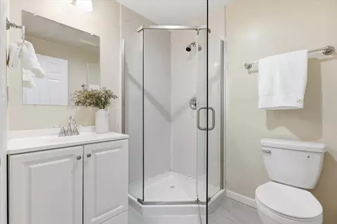 Bath - 21075 Greenleaf Dr, Cupertino, CA 95014 photo 7 of 7