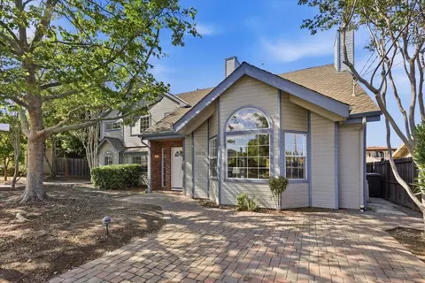 Exterior - 21075 Greenleaf Dr, Cupertino, CA 95014 photo 11 of 17