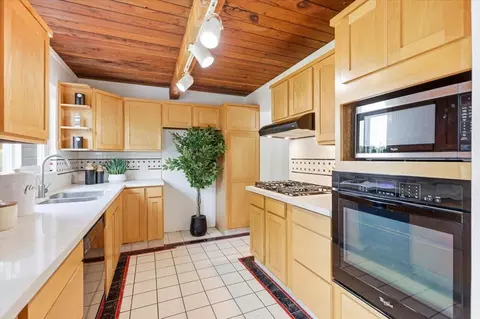 Kitchen - 21075 Greenleaf Dr, Cupertino, CA 95014 photo 1 of 10