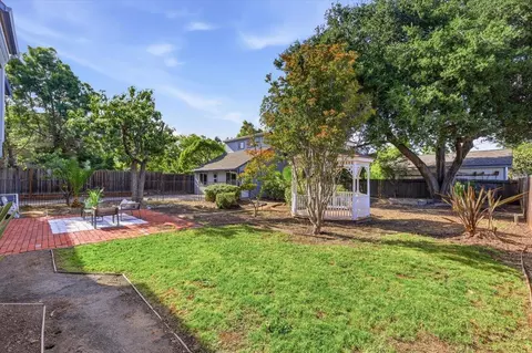 Exterior - 21075 Greenleaf Dr, Cupertino, CA 95014 photo 9 of 17