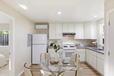 Kitchen - 21075 Greenleaf Dr, Cupertino, CA 95014 photo 10 of 10
