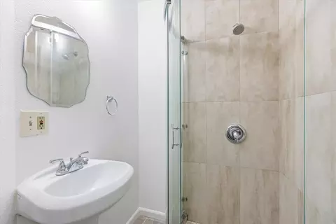 Bath - 21075 Greenleaf Dr, Cupertino, CA 95014 photo 5 of 7