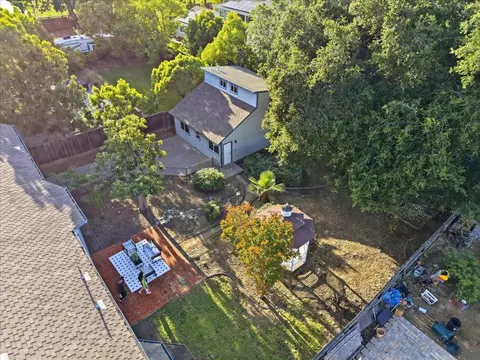 View/Area - 21075 Greenleaf Dr, Cupertino, CA 95014 photo 2 of 9