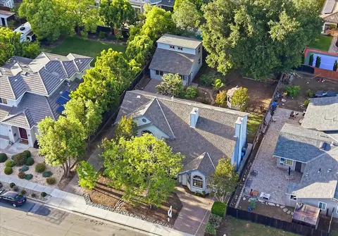 View/Area - 21075 Greenleaf Dr, Cupertino, CA 95014 photo 7 of 9