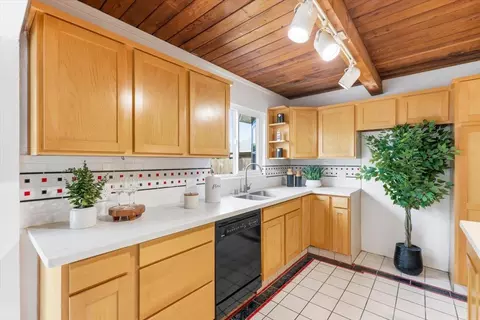 Kitchen - 21075 Greenleaf Dr, Cupertino, CA 95014 photo 2 of 10