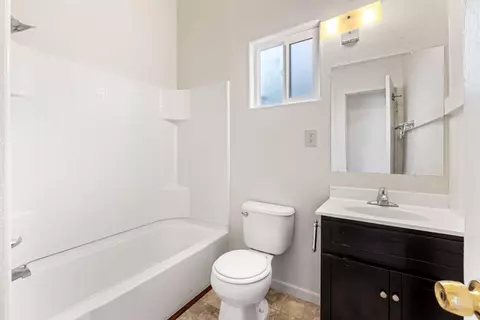 Bath - 219 Lang St, Salinas, CA 93901 photo 1 of 2