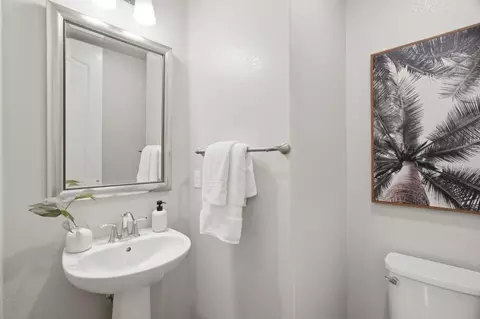 Bath - 491 Snap Dragon St, Milpitas, CA 95035 photo 1 of 4