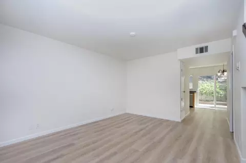 Living - 1166 Terra Nova Blvd, Pacifica, CA 94044 photo 4 of 5