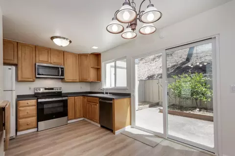 Kitchen - 1166 Terra Nova Blvd, Pacifica, CA 94044 photo 1 of 2