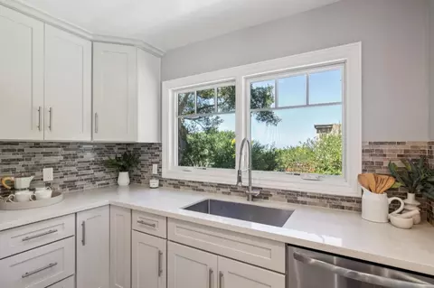 Kitchen - 635 Capuchino Dr, Millbrae, CA 94030 photo 5 of 8