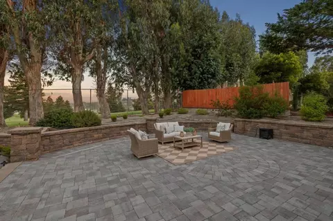 Exterior - 635 Capuchino Dr, Millbrae, CA 94030 photo 2 of 10
