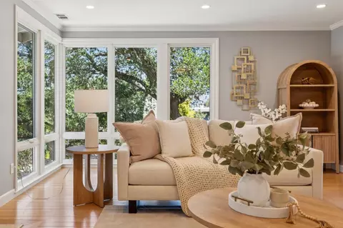 Living - 635 Capuchino Dr, Millbrae, CA 94030 photo 7 of 7