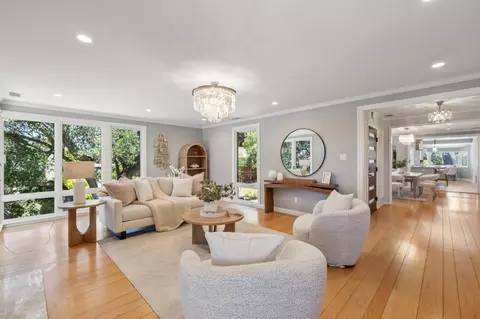 Living - 635 Capuchino Dr, Millbrae, CA 94030 photo 3 of 7