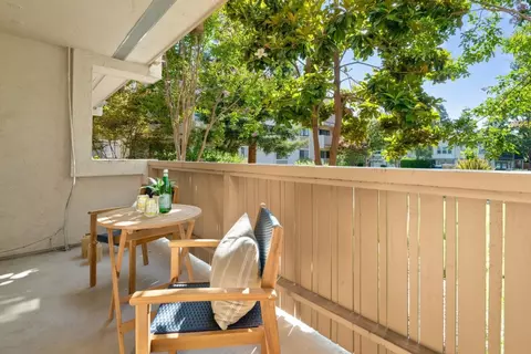 Exterior - 400 Ortega Ave 122, Mountain View, CA 94040 photo 7 of 10