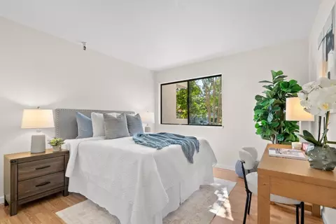 Bedroom - 400 Ortega Ave 122, Mountain View, CA 94040 photo 1 of 7