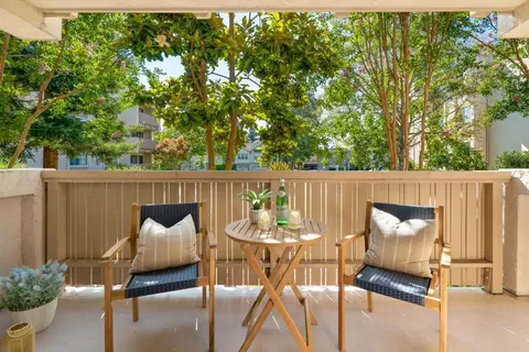Exterior - 400 Ortega Ave 122, Mountain View, CA 94040 photo 1 of 10