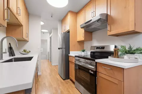 Kitchen - 400 Ortega Ave 122, Mountain View, CA 94040 photo 1 of 6