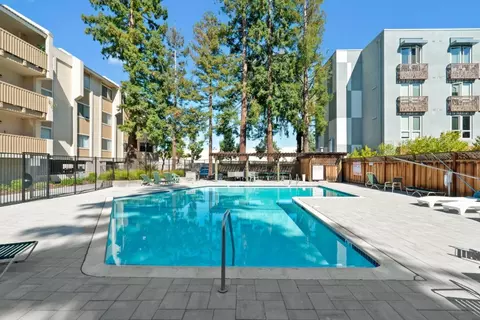 Exterior - 400 Ortega Ave 122, Mountain View, CA 94040 photo 9 of 10