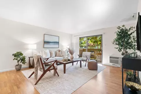 Living - 400 Ortega Ave 122, Mountain View, CA 94040 photo 4 of 6