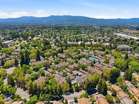 View/Area - 2071 Foxhall Loop, San Jose, CA 95125 photo 9 of 13