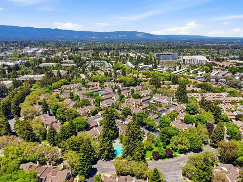 View/Area - 2071 Foxhall Loop, San Jose, CA 95125 photo 7 of 13