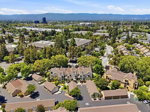 View/Area - 2071 Foxhall Loop, San Jose, CA 95125 photo 11 of 13