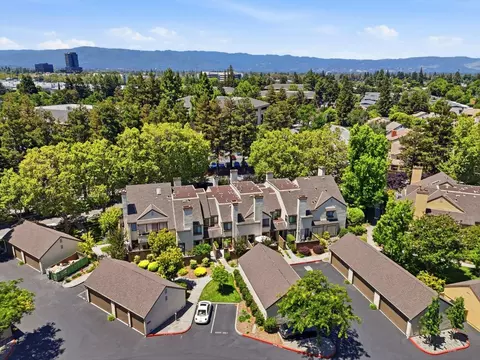 View/Area - 2071 Foxhall Loop, San Jose, CA 95125 photo 6 of 13