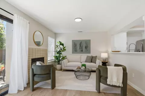 Living - 2071 Foxhall Loop, San Jose, CA 95125 photo 1 of 3