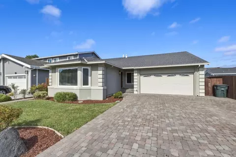310 Mainsail Ct, Foster City, CA 94404