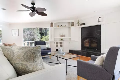 Living - 505 Thin Edge Rd, Santa Cruz, CA 95065 photo 2 of 4