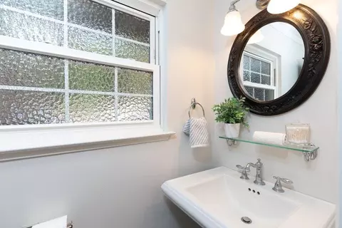 Bath - 505 Thin Edge Rd, Santa Cruz, CA 95065 photo 3 of 3