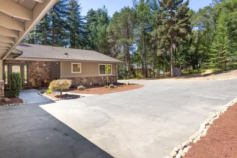 Exterior - 505 Thin Edge Rd, Santa Cruz, CA 95065 photo 3 of 15