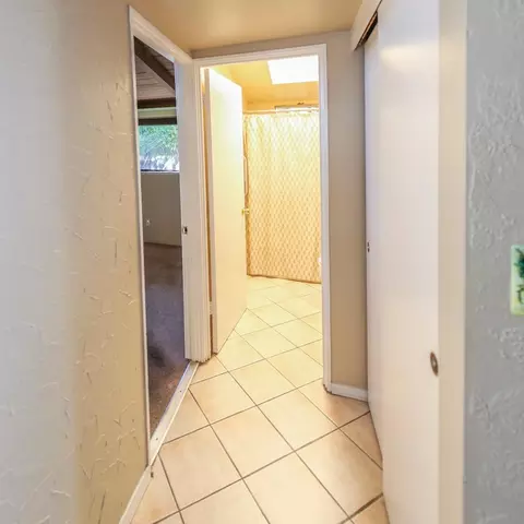 Entry Way - 340 Walnut Ln, Gilroy, CA 95020 photo 2 of 3