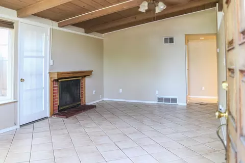 Living - 340 Walnut Ln, Gilroy, CA 95020 photo 1 of 8