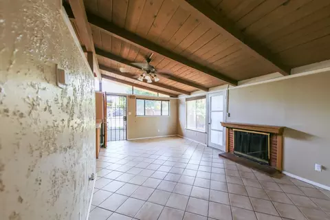 Living - 340 Walnut Ln, Gilroy, CA 95020 photo 7 of 8