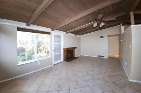 Living - 340 Walnut Ln, Gilroy, CA 95020 photo 3 of 8