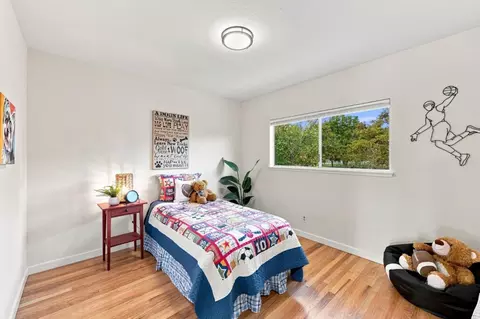 Bedroom - 10327 Cold Harbor Ave, Cupertino, CA 95014 photo 3 of 6
