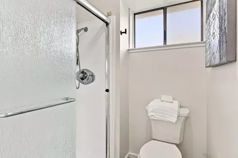 Bath - 10327 Cold Harbor Ave, Cupertino, CA 95014 photo 4 of 4