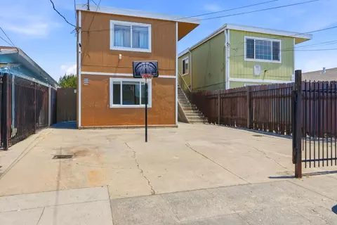 642 Douglas Ave, Oakland, CA 94603