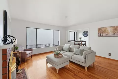 Living - 444 Heathcliff Dr, Pacifica, CA 94044 photo 4 of 5