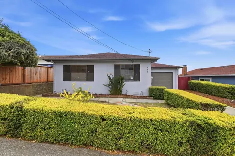 Exterior - 444 Heathcliff Dr, Pacifica, CA 94044 photo 4 of 11