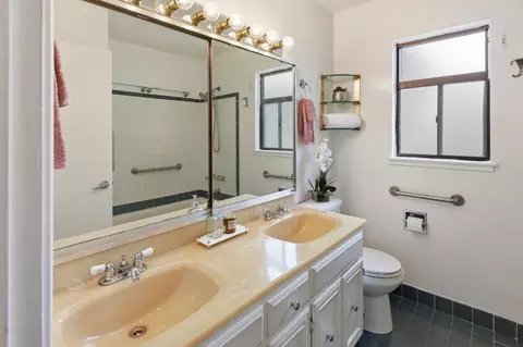 Bath - 444 Heathcliff Dr, Pacifica, CA 94044 photo 1 of 3
