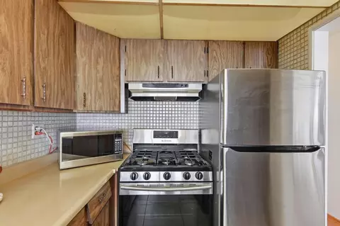 Kitchen - 444 Heathcliff Dr, Pacifica, CA 94044 photo 3 of 6