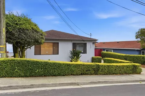 Exterior - 444 Heathcliff Dr, Pacifica, CA 94044 photo 5 of 11