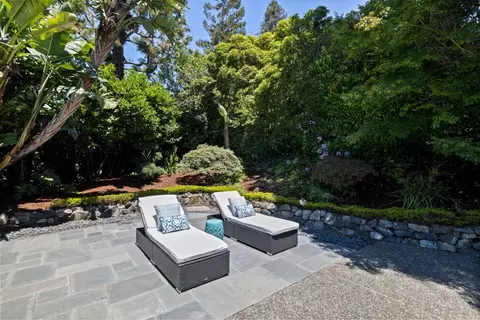 Exterior - 820 Eucalyptus Ave, Hillsborough, CA 94010 photo 5 of 10